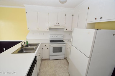 Sterling Pointe Drive 3818 J9 (4)