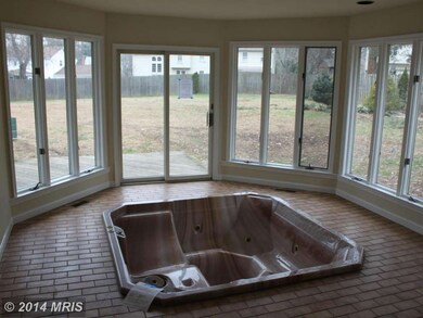 4525 Valley Forge Dr, Rockville, MD 20853 - photo 5