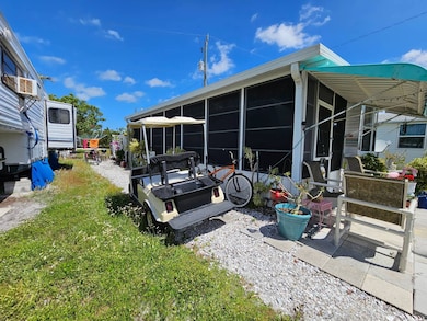 15175 Stringfellow Rd unit 11, Bokeelia, FL 33922 - photo 5