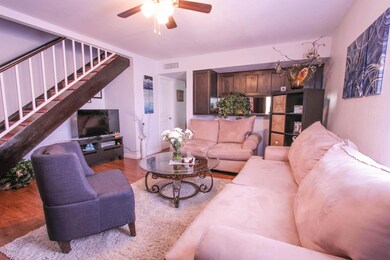 2841 E Tracy LN 1-7