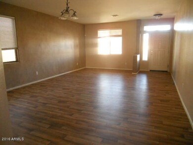 023-479996 - living room 2