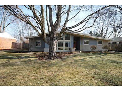 2585 Chestnut St, Columbus, IN 47201 - photo 2