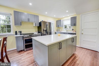 2124 Grayson Place, Falls Church, VA 22043 - photo 3