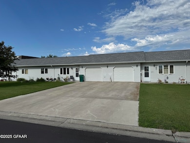 213 9th Ave SE, Mayville, ND 58257 - photo 5