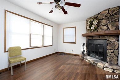 125 N Bellevue Ave, Peoria, IL 61604 - photo 4