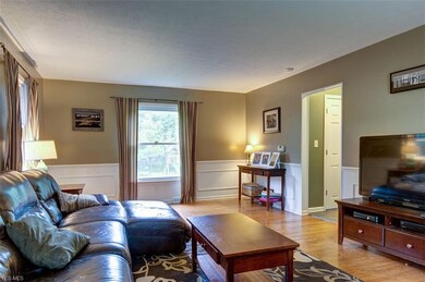 364 E Pioneer Trail, Aurora, OH 44202 - photo 5