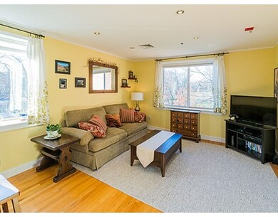 332 Jamaicaway unit 308, Jamaica Plain, MA 02130 - photo 6