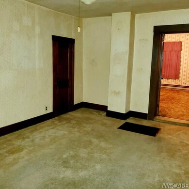 310 Jackson St, Wapakoneta, OH 45895 - photo 5