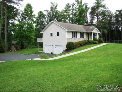 55 Greg Ct, Hendersonville, NC 28792 - photo 2