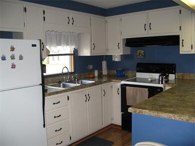 519 E River St unit 53, Orange, MA 01364 - photo 3