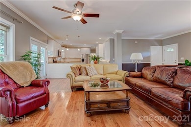 136 S Willow Brook Dr, Asheville, NC 28806 - photo 5