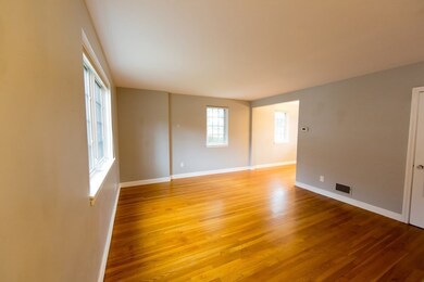 63 Linden St unit 7, Wellesley, MA 02482 - photo 3
