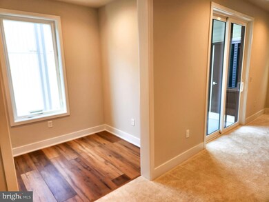 3150 Parkview Walk unit 213, Philadelphia, PA 19125 - photo 6