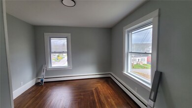 Bedroom (1st floor)