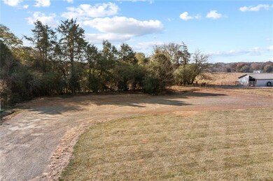 119 W Edinburgh Ct, Statesville, NC 28625 - photo 6