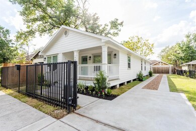 307 Northwood St, Houston, TX 77009 - photo 3