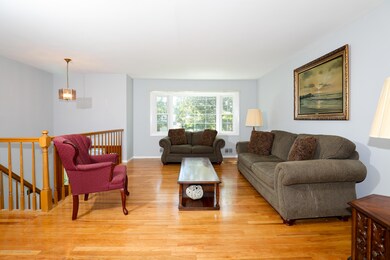 11 Tanglewood Rd, Middletown, NJ 07748 - photo 5