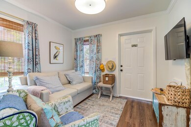 215 E 2nd St (15)