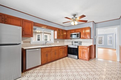 18 Albermarle St unit 18, Arlington, MA 02476 - photo 6