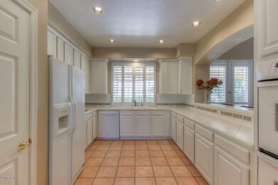 Kitchen (3)-SMALL