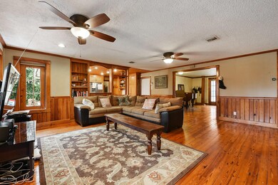 142normandy.livingroom2