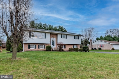 2944 Adams Dr, Chambersburg, PA 17201 - photo 2