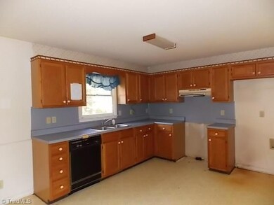 4334 Earnhardt Rd, Asheboro, NC 27205 - photo 6