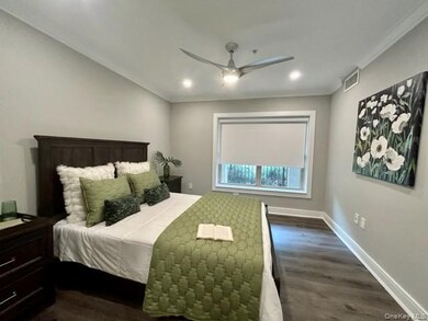 100 Glen St unit N2321, Glen Cove, NY 11542 - photo 6