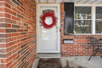 2831 Woodcroft Rd, Columbus, OH 43204 - photo 2