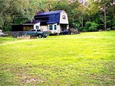 45 Pinewood St, Crawfordville, FL 32327 - photo 2