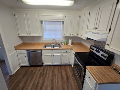 111 Tazewell Ct, Dothan, AL 36305 - photo 2