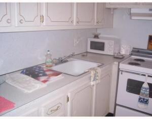 201 Windsor I, West Palm Beach, FL 33417 - photo 4