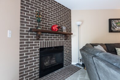 2136 Berkley Ct unit 201B, Naperville, IL 60565 - photo 4