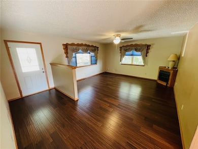 48 Hickory Cir, Eureka Springs, AR 72631 - photo 4