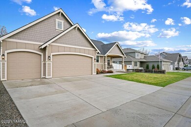 3-Car Garage