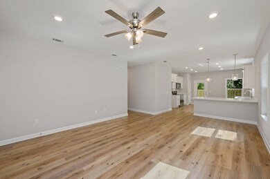 7-web-or-mls-9 Laurel Oaks Dr-03