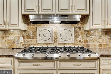 8912 Tuckerman Ln, Potomac, MD 20854 - photo 2