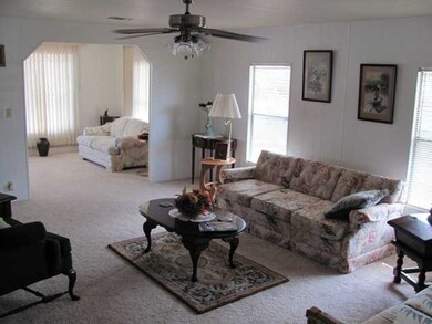 900 Hyacinth Cir, Sebastian, FL 32976 - photo 4