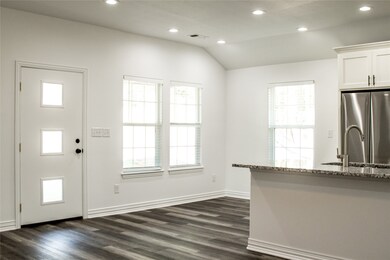 1108 S Tone Ave, Denison, TX 75020 - photo 4