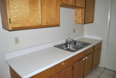 4526 Riverside Kitchen a