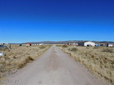 26835 N Dark Sky Dr, Paulden, AZ 86334 - photo 2
