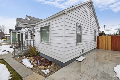 420 S Diamond St, Nampa, ID 83686 - photo 3