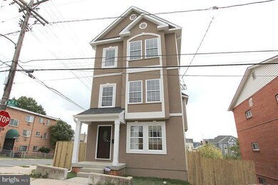 5057 D St SE, Washington, DC 20019 - photo 2