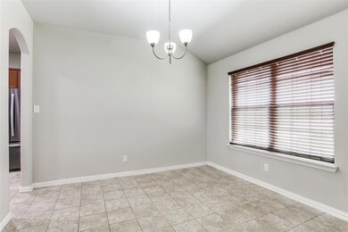 111 Hillcrest Ln, Decatur, TX 76234 - photo 5