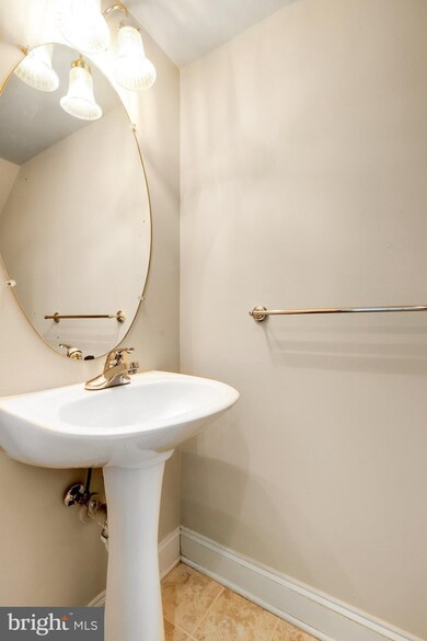 9124 Marlove Oaks Ln, Owings Mills, MD 21117 - photo 5