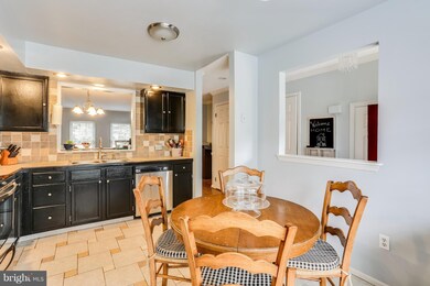 9337 Kendal Cir, Laurel, MD 20723 - photo 3