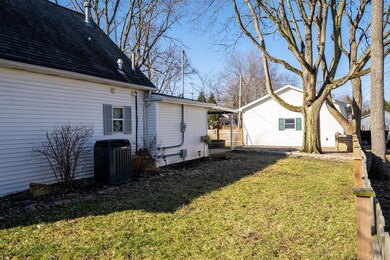 39 Campbell St-105