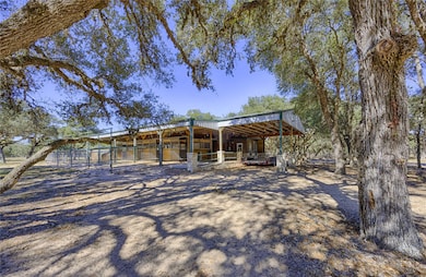 215 Private Road 1048, Hallettsville, TX 77964 - photo 3