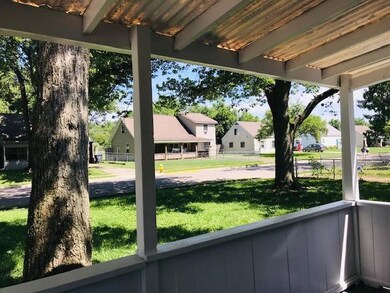 875 Antwerp Rd, Columbus, OH 43213 - photo 5