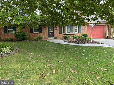 297 Bareview Dr, Leola, PA 17540 - photo 2